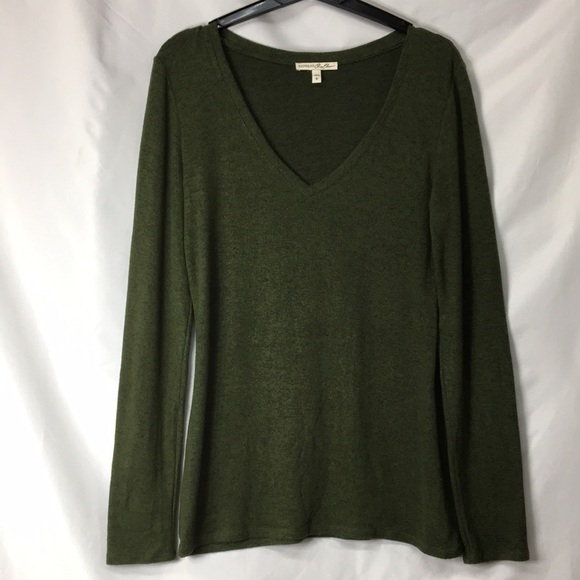 Express Tops - Express Women’s Heather Green Super Soft Shirt Size L Like-NEW Condition